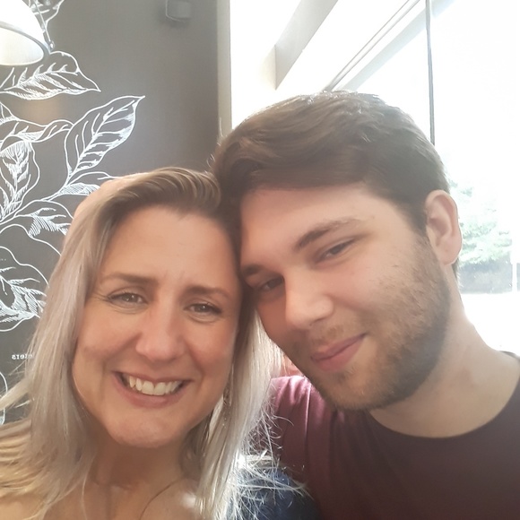 Meet your Posher, Kristina - Picture 7 of 8